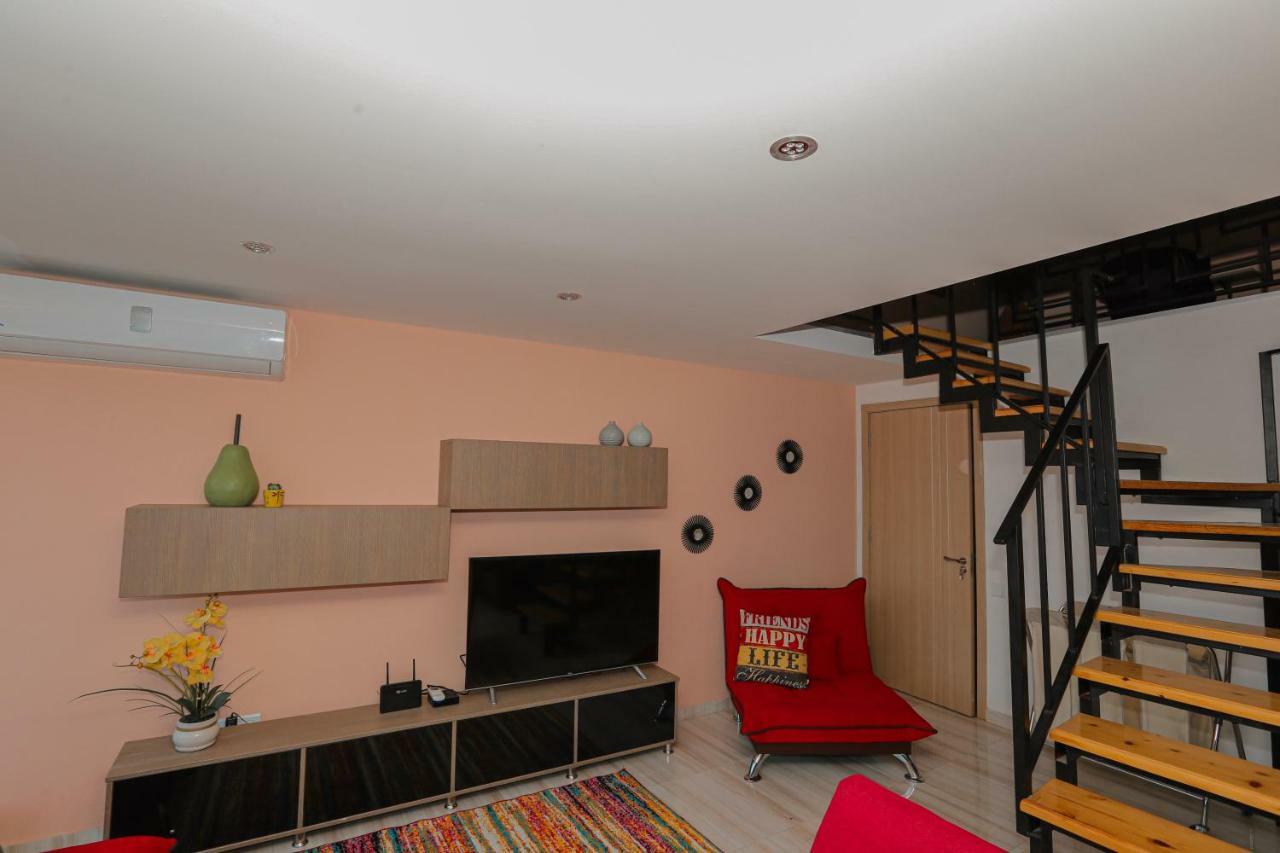 Black See Apartment コブレチ エクステリア 写真